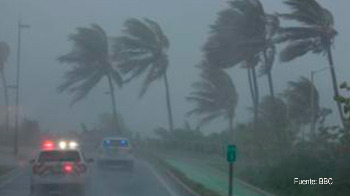 El huracán Irma golpea el Caribe y Puerto Rico y se aproxima a Florida