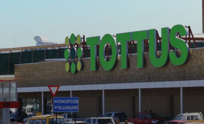 Guardia es apuñalado por asaltante en supermercado Tottus del Mall Plaza Trebol