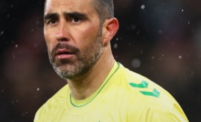 Claudio Bravo tiene opciones de ser titular en su adiós a Betis