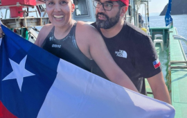 La «Sirena de Hielo» conquista su séptimo mar tras sobrevivir 11 horas en el Estrecho de Tsugaru