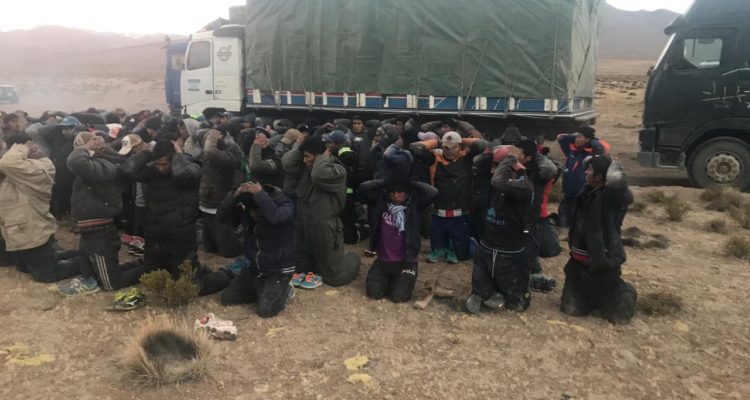 Mega operativo en la frontera de Arica deja a 13 camiones confiscados y 16 detenidos por contrabando