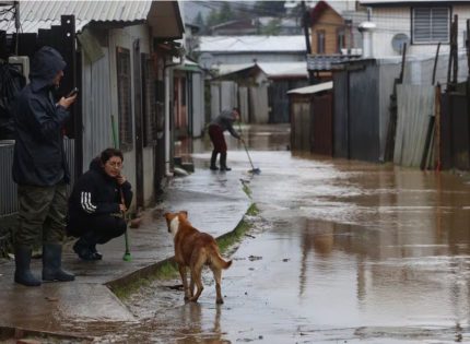 Sistema frontal: Senapred contabiliza al menos 11 mil viviendas con algún tipo de daño