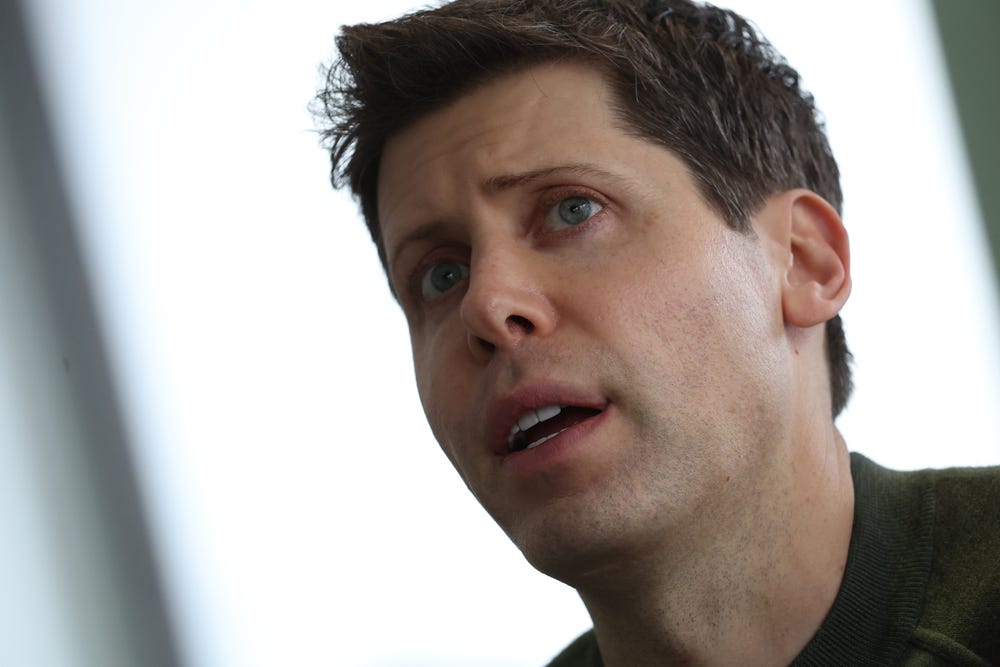 Sam Altman dice que Estados Unidos debe hacer cuatro cosas para evitar que China tome el trono de la IA