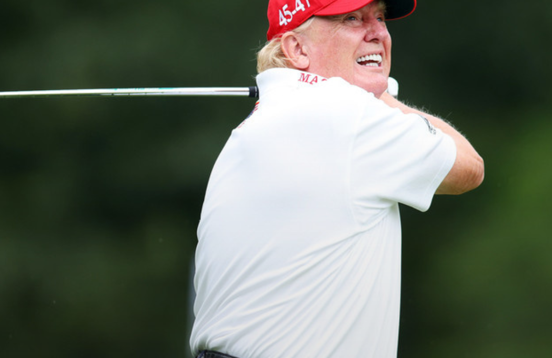 Trump sube la apuesta y desafía a Biden a un partido de golf