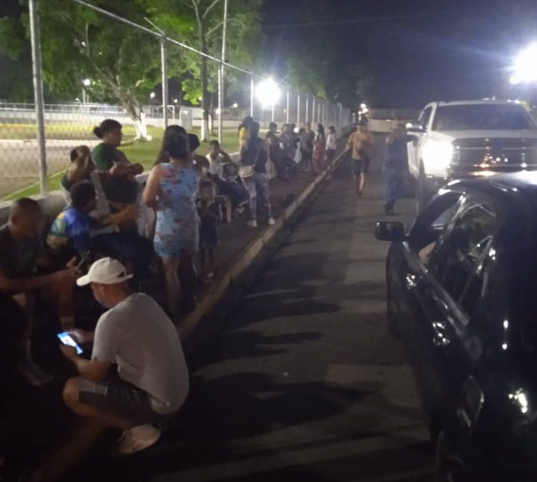 Los Venezolanos Madrugan para Votar: Una Nación Ansiosa por el Cambio