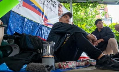 Venezolanos cumplen más de 150 horas en huelga de hambre frente a la ONU, exigiendo que el Consejo de Seguridad aborde la crisis en Venezuela