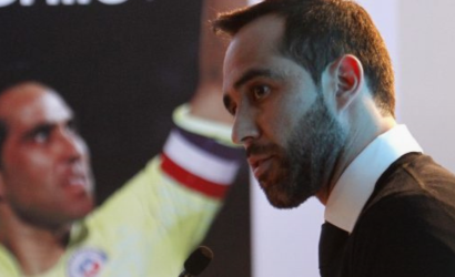 Claudio Bravo anuncia su retiro profesional: “Es hora de comenzar otra etapa en mi vida”