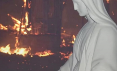 Lo catalogan como un milagro: Imagen de una virgen quedó intacta tras incendio que consumió iglesia en Córdoba