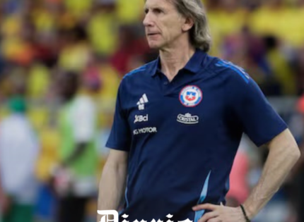 Ricardo Gareca seguirá al mando de la Roja con exigencias para las próximas fechas
