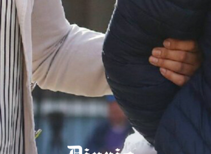 Cinco recién nacidos fallecidos a lo largo de ocho años: cronología del caso que remece a Los Ángeles