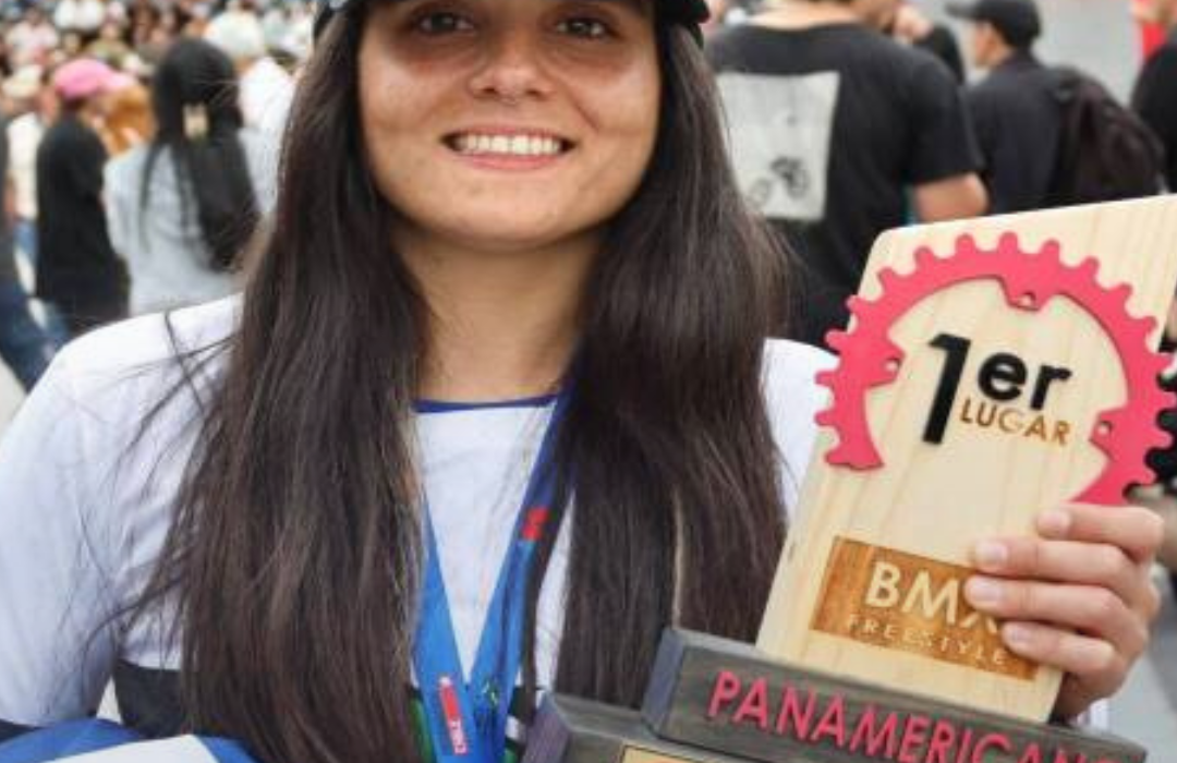 Dejó la Copa en casa: Macarena Pérez se consagró campeona BMX del Panamericano de Santiago