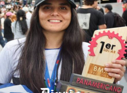 Dejó la Copa en casa: Macarena Pérez se consagró campeona BMX del Panamericano de Santiago