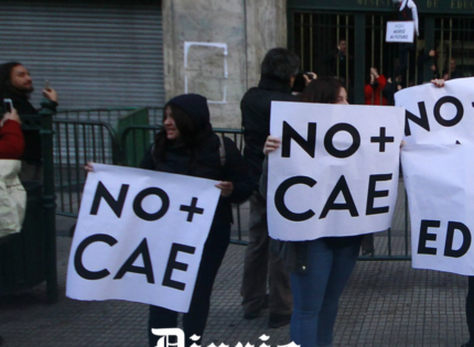 Suprema insiste en rechazar prescripción del CAE: Sin exceder 10% de ingresos de un año del deudor