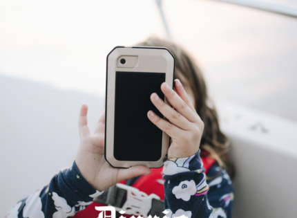 Un científico argentino advierte que la radiación de los teléfonos celulares son un riesgo para la salud