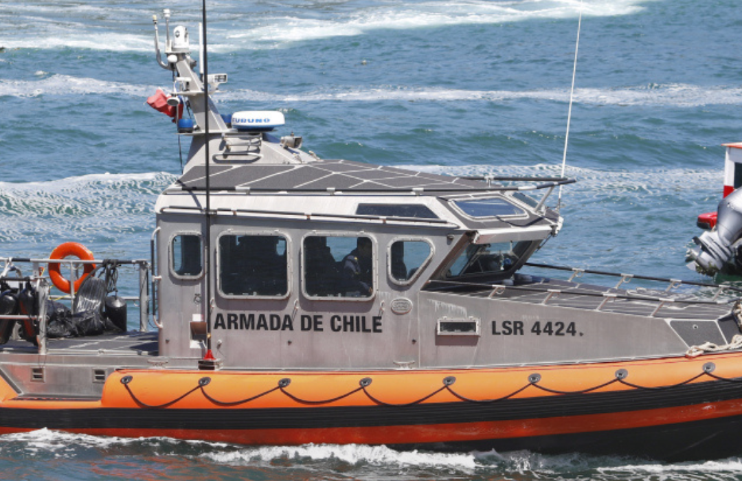 Naufragio en Talcahuano dejó al menos un tripulante muerto