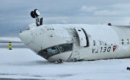Por qué sobrevivieron todos los pasajeros del avión volcado en Toronto