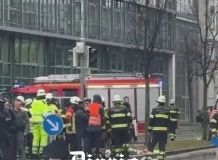 Auto embiste a grupo de personas en Múnich: 28 heridos