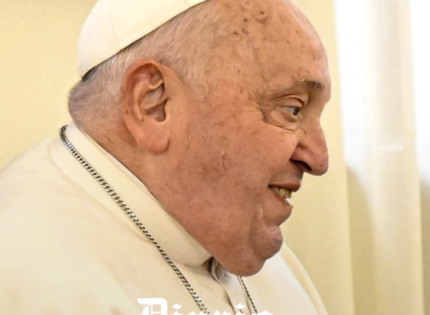 El papa Francisco sigue hospitalizado y su cuadro es «complejo»