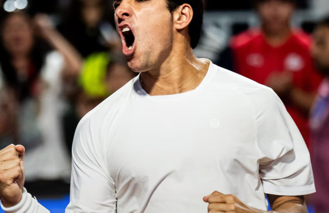 Christian Garin logra una notable remontada y vuelve a sonreír en el Chile Open