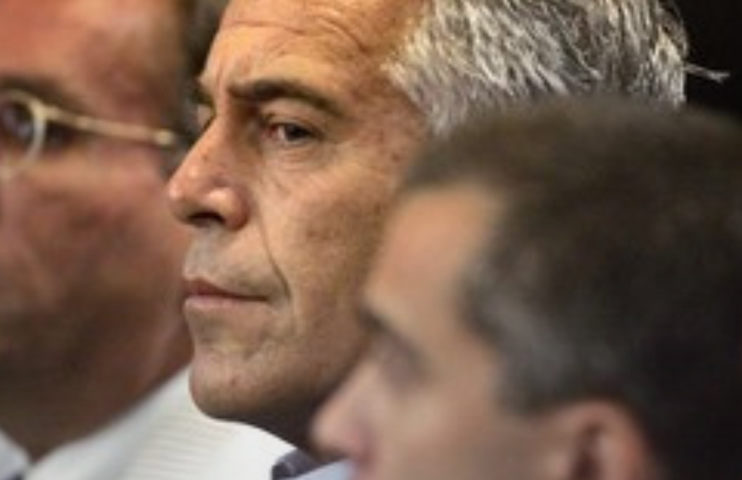 Desclasificaron archivos del caso Jeffrey Epstein: listas de vuelos, contactos y posible nómina de víctimas