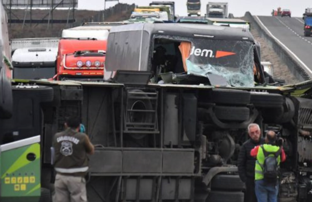 Sobrevivientes del choque múltiple en la Ruta 5 Norte revelan el posible origen de la tragedia