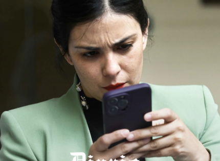 Zoom a las donaciones que recibió Karol Cariola en su última campaña: cuatro son anónimas