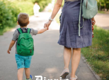 Apenas un hijo por chilena: Tasa de fecundidad no alcanza nivel de reemplazo de 2 hijos y es la más baja de la historia