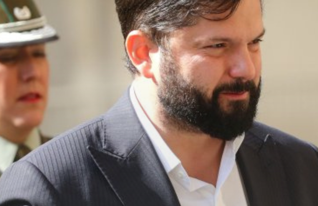 Casa de Allende: Presidente Boric declaró como imputado ante el fiscal Cooper