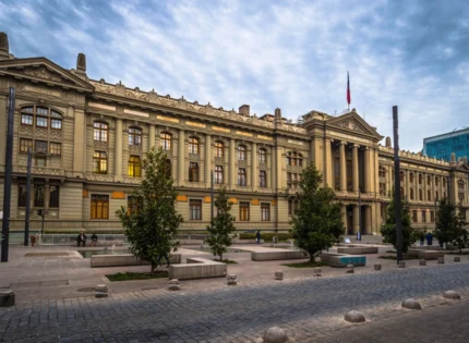 Falta de documentación: ¿Por qué expulsiones de migrantes previas a sus residencias definitivas son revocadas por Suprema?