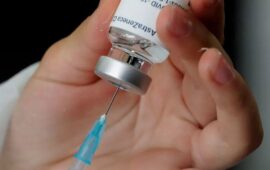 Comienza el primer juicio de Cataluña por los posibles efectos secundarios de la vacuna contra el covid de AstraZeneca