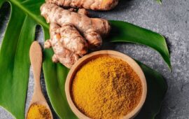 La verdad sobre los poderes «curativos» de la cúrcuma en el Alzheimer y los riesgos de su consumo excesivo