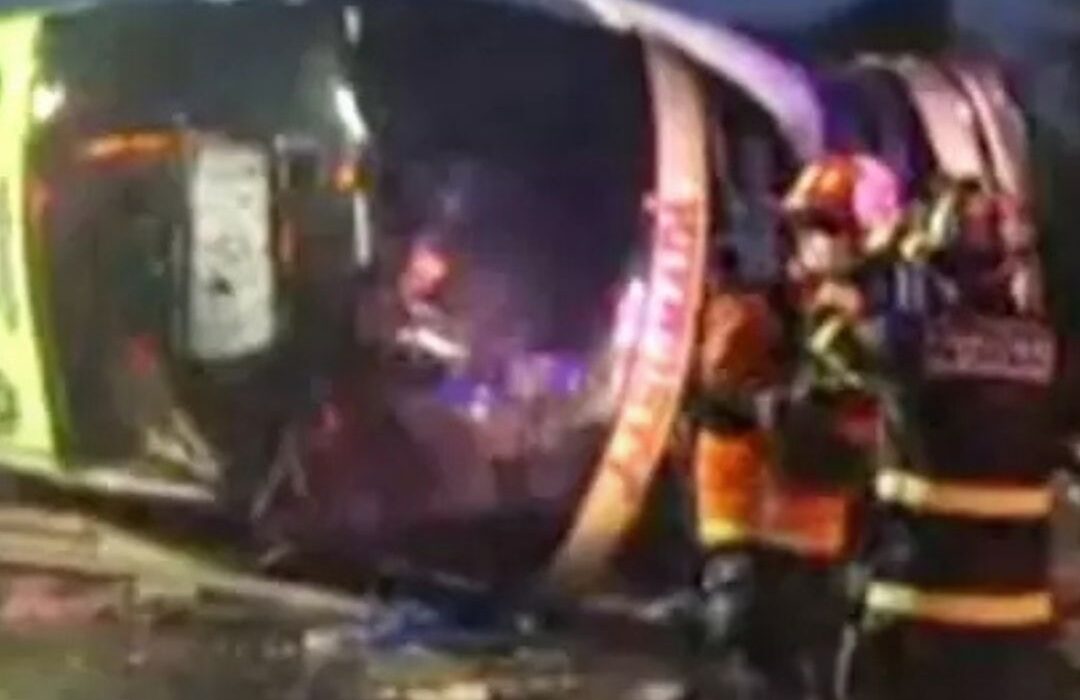 Al menos dos muertos deja grave accidente de bus en la Ruta 5 Sur a la altura de San Fernando