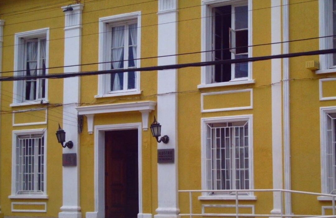 GRAVE IRREGULARIDAD EN LICITACIÓN PÚBLICA EN MOLINA: CONTRALORÍA ORDENA SUMARIO CONTRA MUNICIPIO