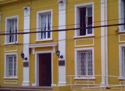 GRAVE IRREGULARIDAD EN LICITACIÓN PÚBLICA EN MOLINA: CONTRALORÍA ORDENA SUMARIO CONTRA MUNICIPIO