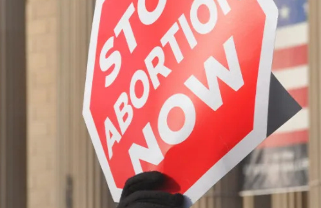 EE.UU: Clínicas de aborto cierran en todo el país, incluso en estados proaborto