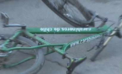 Carabinero en bicicleta fue atropellado mientras acudía a una emergencia en Recoleta
