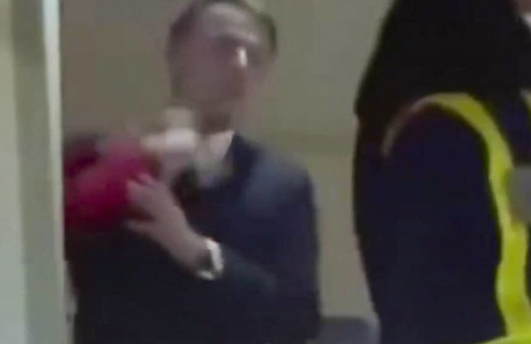 Revelan lo que dijo la esposa de Macron instantes después de abofetearlo ante las cámaras