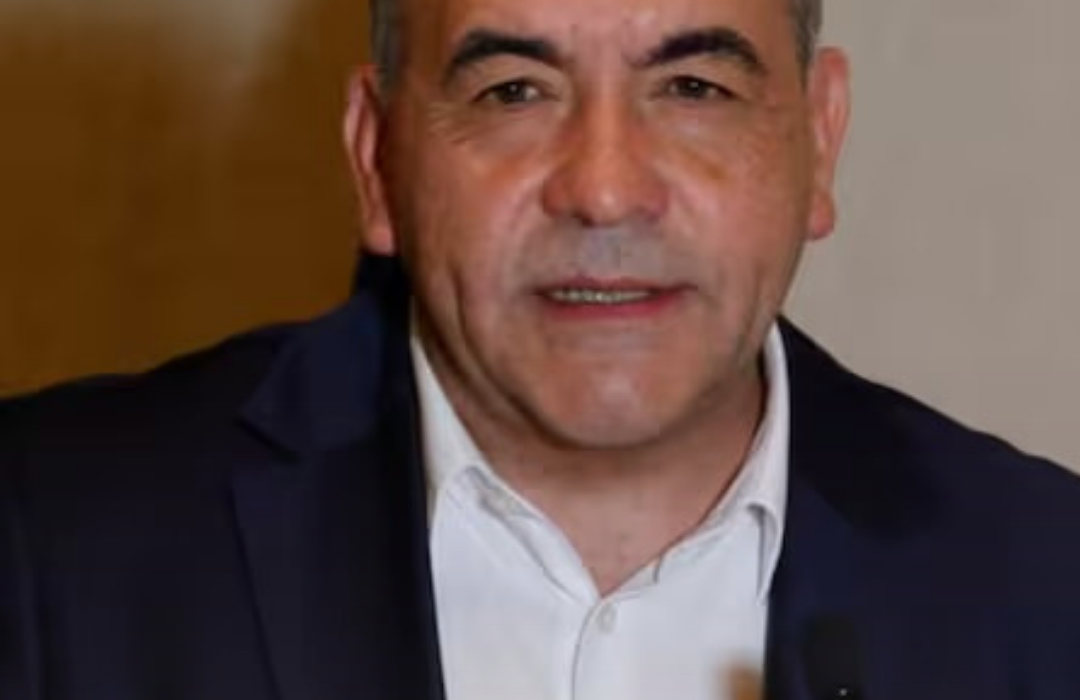 Puma y Adidas se querellan contra senador Fidel Espinoza por el ingreso de ropa deportiva falsificada