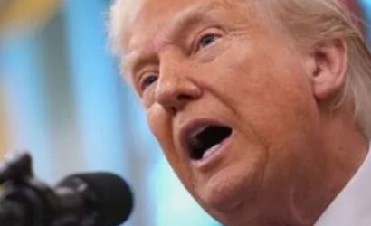 Trump regresa a la Corte Suprema con una apelación de emergencia por despidos masivos
