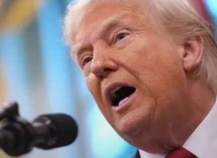 Trump regresa a la Corte Suprema con una apelación de emergencia por despidos masivos