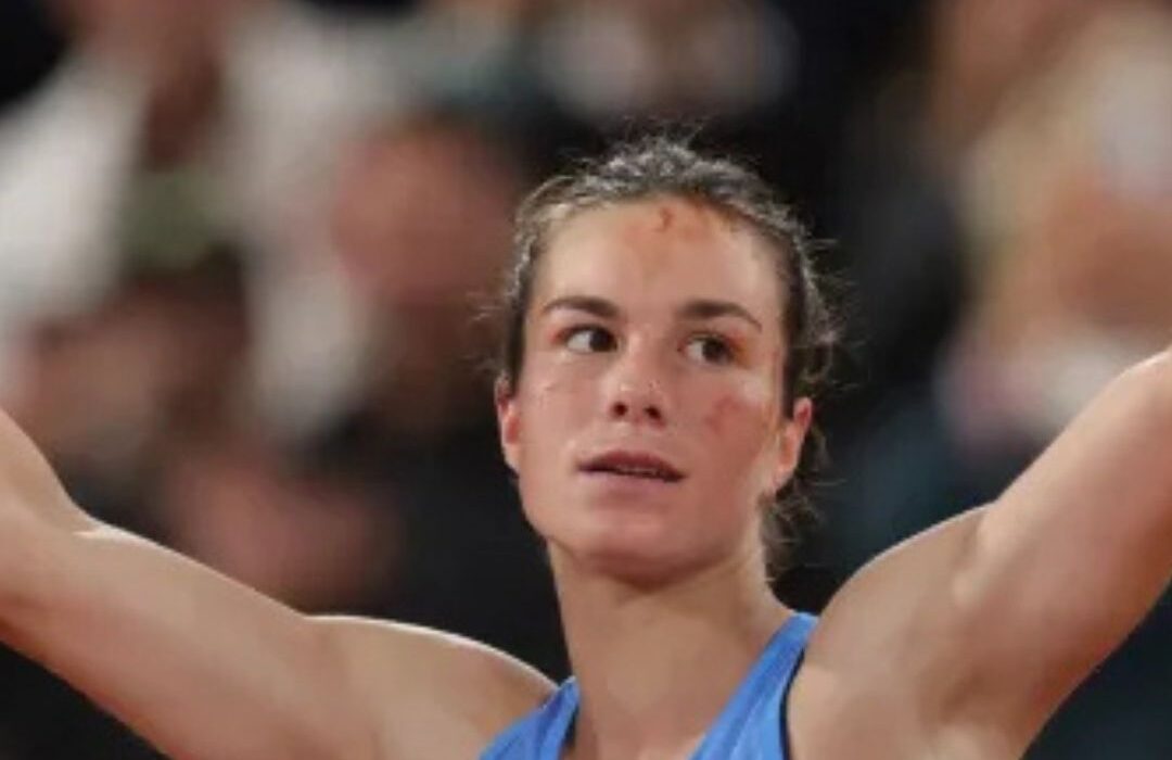 La francesa Lois Boisson, 361° del mundo, da el golpe en Roland Garros y pasa a semis