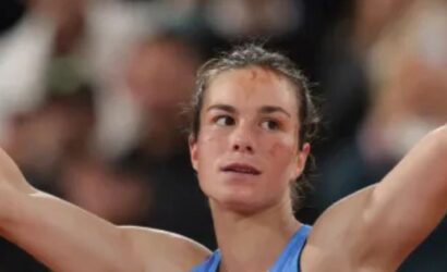 La francesa Lois Boisson, 361° del mundo, da el golpe en Roland Garros y pasa a semis