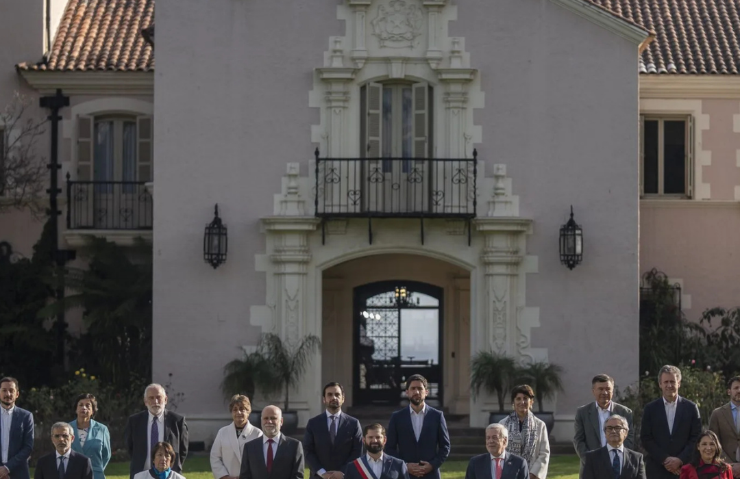 Los vínculos de amistad entre Presidencia y la empresa que maquilló y peinó a los ministros por casi $4 millones