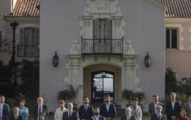 Los vínculos de amistad entre Presidencia y la empresa que maquilló y peinó a los ministros por casi $4 millones