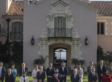 Los vínculos de amistad entre Presidencia y la empresa que maquilló y peinó a los ministros por casi $4 millones