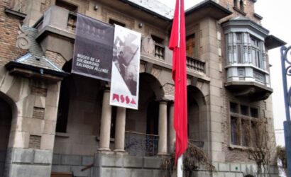Fundación Salvador Allende enfrenta nueva demanda por acordar con Serviu pagar deuda con obras de arte