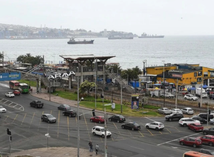 Encuentran con vida a los dos pescadores que estaban desaparecidos tras zarpar de Caleta Portales