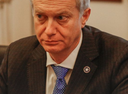 Encuesta Cadem: Kast mantiene liderato en primera vuelta de carrera presidencial