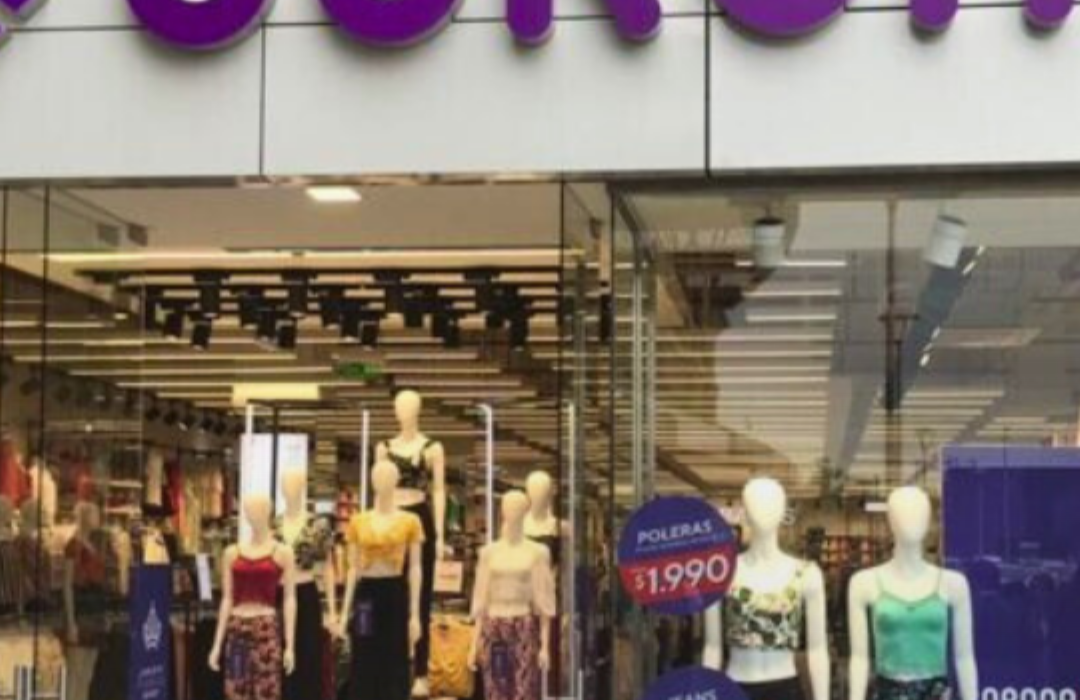 Inician remate de bienes de Corona: desde computadores, a prendas de vestir y maniquís