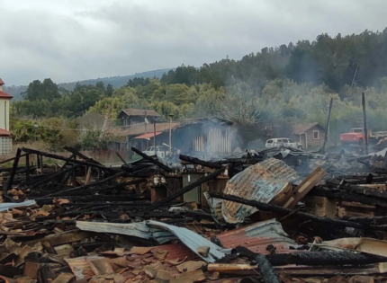 El drama de las víctimas de ataques en la Macrozona Sur que siguen pagando contribuciones por sus terrenos tomados o quemados